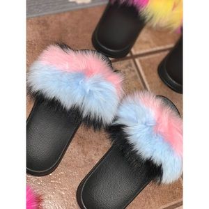 Women’s fur slides